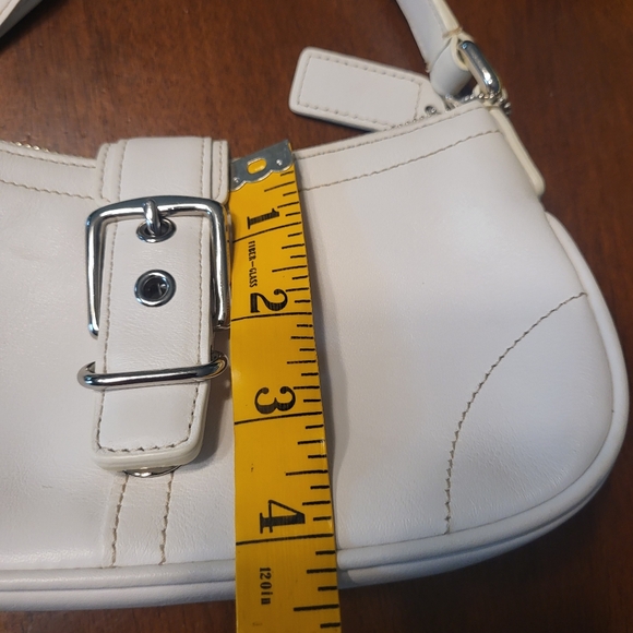 Coach Vintage 2004 Y2K Soho Flap Buckle White Leather Shoulder Mini Bag Purse - Picture 15 of 17